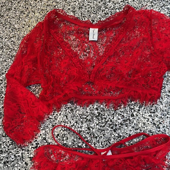💖 Elegant Moments Red Lace Shrug & Panty Set Sc S - Picture 3 of 6